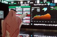 النفط يدعم البورصة السعودية والبنوك تهبط بدبي