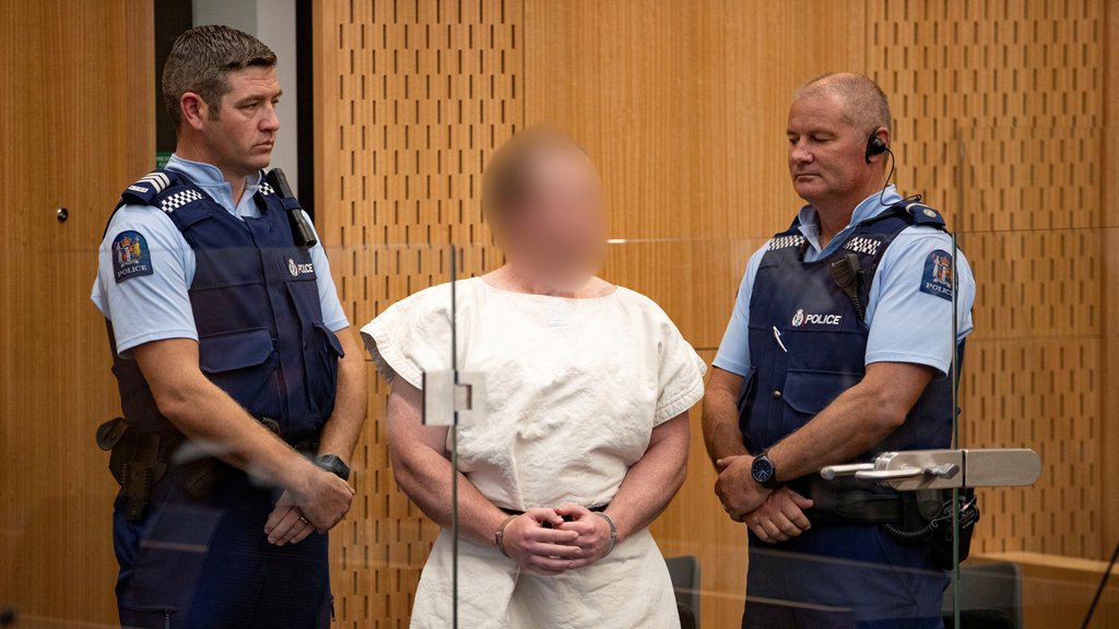 نيوزيلندا توجه تهمة ارتكاب عمل إرهابي إلى المشتبه به في هجوم المسجدين